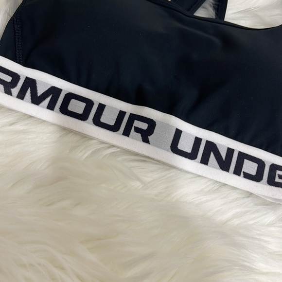 🔥Last One🔥🖤UNDER ARMOUR CROSSBACK MID SPORTS BRA - Picture 3 of 5